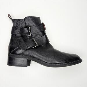 Gentle Souls ankle boots black leather moto buckle harness side zip size 8.5